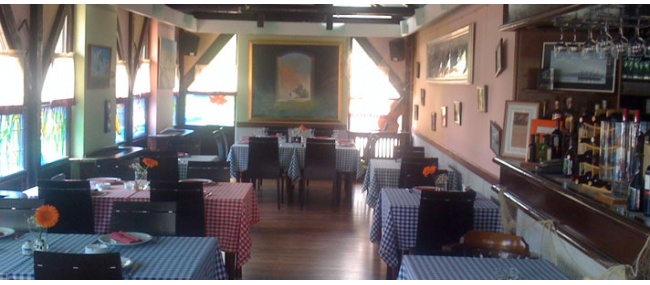 Cesla Restoran Na Dunavu Suncani Kej 13 Novi Sad Usidreni 1993 Godine U Zavetini Novosadskog Keja